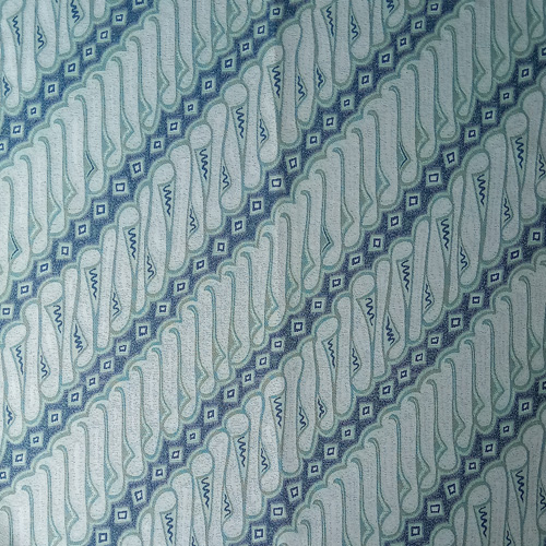 225